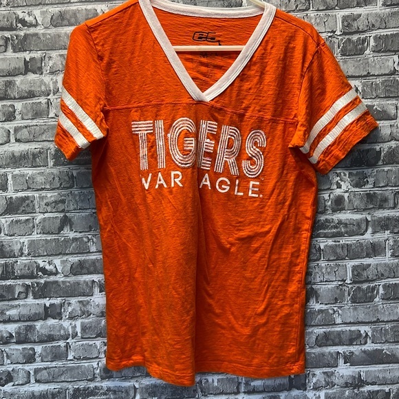 Auburn‎ Tigers - Picture 1 of 8
